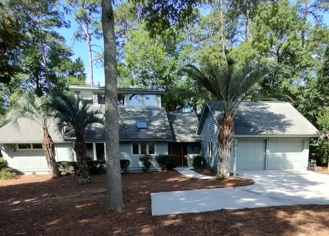 Property at 5 Fairlawn Ct, Hilton Head Island, SC, 29926, 3 beds, 2 baths, [object Object]