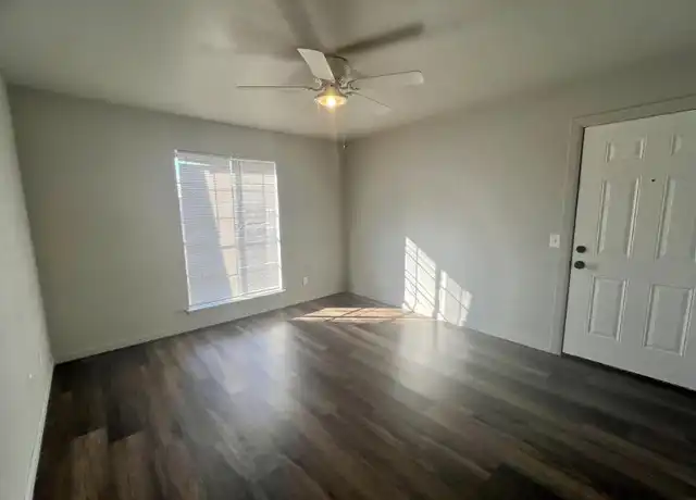 Property at 1509 Trigg Ln, Wichita Falls, TX, 76306, 1 bed, 1 bath, [object Object]