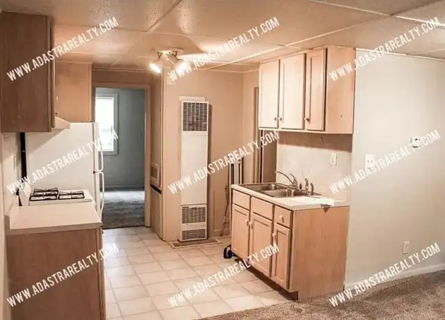 Property at 227 E Main St Unit 4, Gardner, KS, 66030, 2 beds, 1 bath, [object Object]
