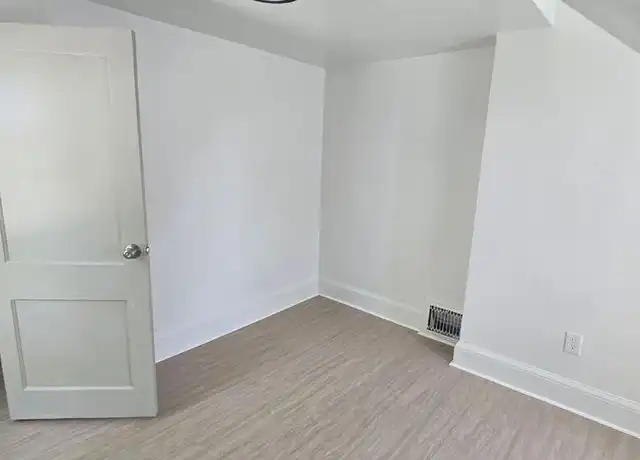 Property at 458 Delaware Ave, Lorain, OH, 44052, 3 beds, 1 bath, [object Object]