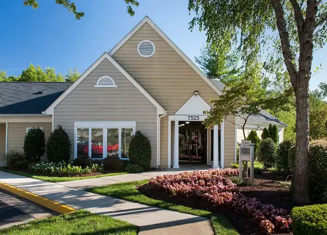 Property at 7525 Woodside Ln, Lorton, VA, 22079, 1-2 bed, 1-2 bath, [object Object]