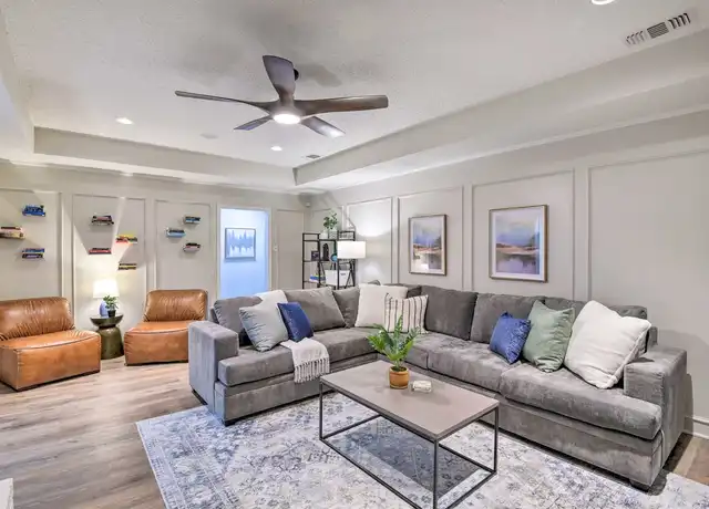 Property at 133 Oakhaven Dr, Grand Prairie, TX, 75050, 3 beds, 2 baths, [object Object]