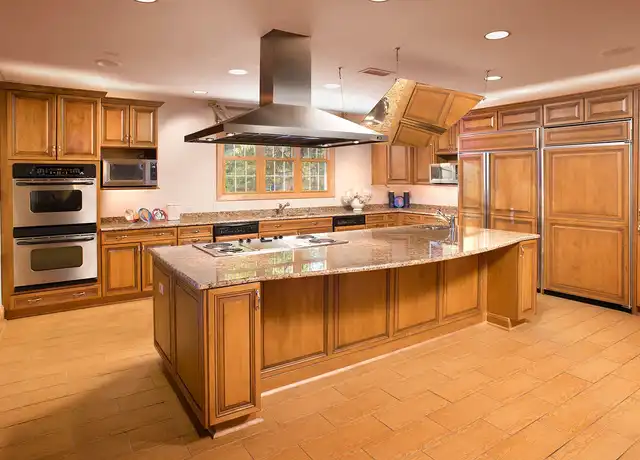 Property at Versailles on the Lakes Oakbrook - 17W720 Butterfield Rd, Oakbrook Terrace, IL, 60181, 0-3 beds, 1-2 bath, [object Object]