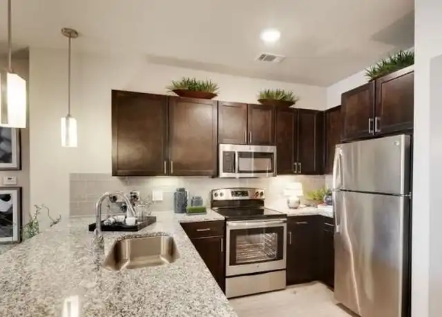 Property at 110 S Laredo St, San Antonio, TX, 78207, 1 bed, 1 bath, [object Object]
