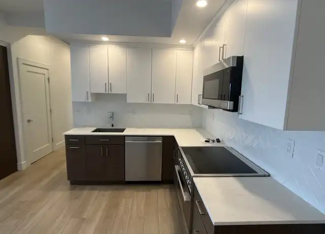 Property at 1950 Washington St Unit 3D, Boston, MA, 02118, 2 beds, 2 baths, [object Object]