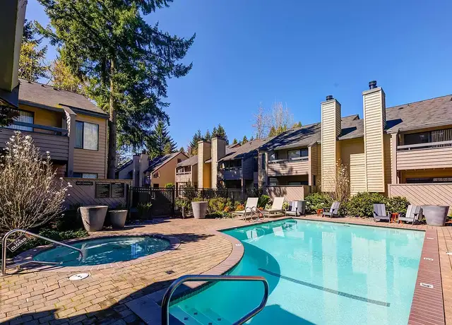 Photo of 14710 NE 40th St, Bellevue, WA 98007