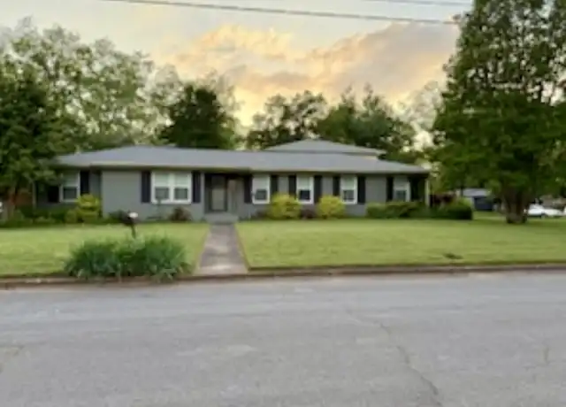 Property at 377 College Park Ct NW, Huntsville, AL, 35805, 4 beds, 3 baths, [object Object]