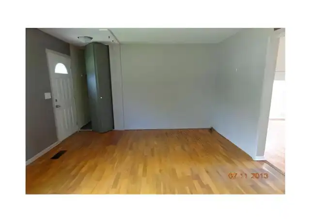 Property at 4736 Lowcroft Ave, Lansing, MI, 48910, 3 beds, 1 bath, [object Object]