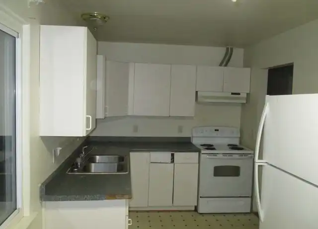 Property at 4736 Lowcroft Ave, Lansing, MI, 48910, 3 beds, 1 bath, [object Object]