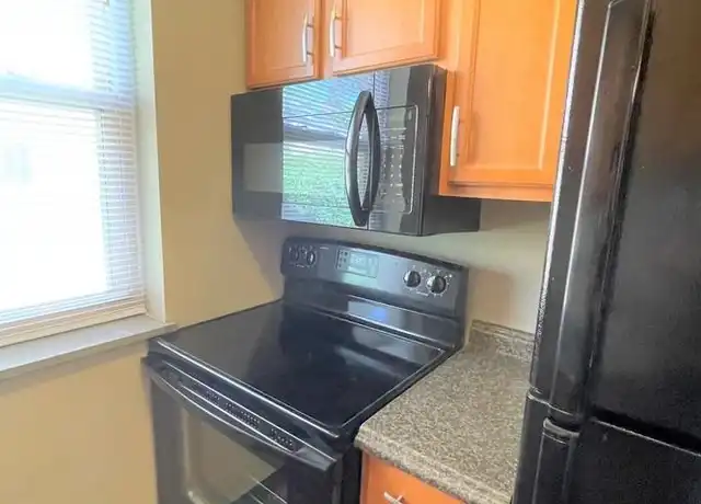 Property at 5712 Phillips Ave Unit B9, Pittsburgh, PA, 15217, 1 bed, 1 bath, [object Object]