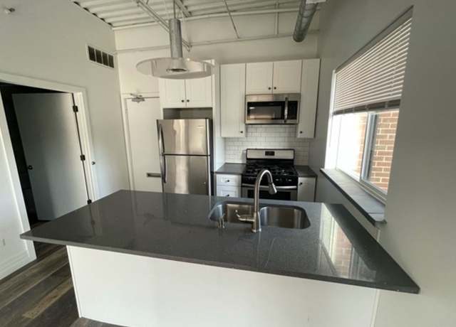 Photo of 460 Coventry Ln #209, Crystal Lake, IL 60014