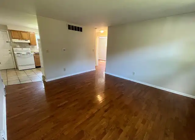 Property at 3601 Maize Rd Unit 945-D, Columbus, OH, 43224, 2 beds, 1 bath, [object Object]