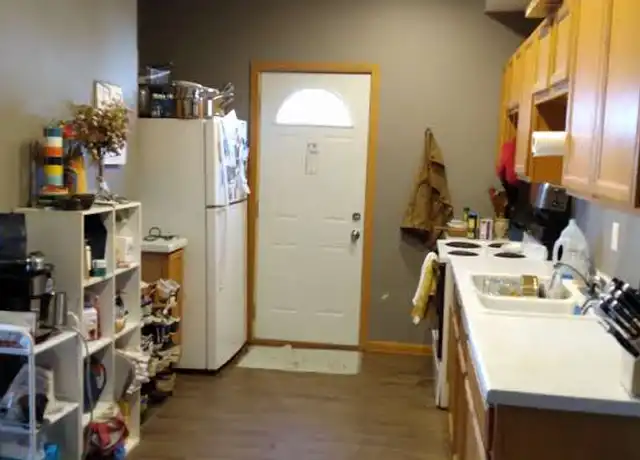 Property at 1173 E Madison St Unit 1, Eau Claire, WI, 54703, 3 beds, 1 bath, [object Object]