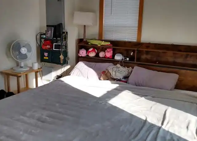 Property at 1173 E Madison St Unit 1, Eau Claire, WI, 54703, 3 beds, 1 bath, [object Object]