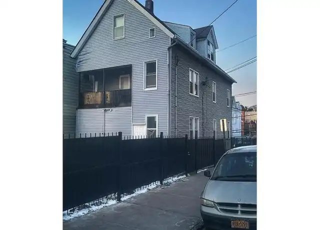 Property at 82 Maple St Unit A, Yonkers, NY, 10701, 1 bed, 1 bath, [object Object]