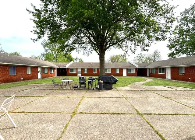 Property at 400 W Lansing St, Broken Arrow, OK, 74012, 1 bed, 1 bath, [object Object]