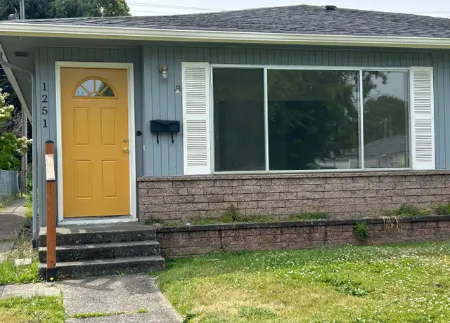 Property at 1251 10th Ave, Longview, WA, 98632, 2 beds, 1 bath, [object Object]
