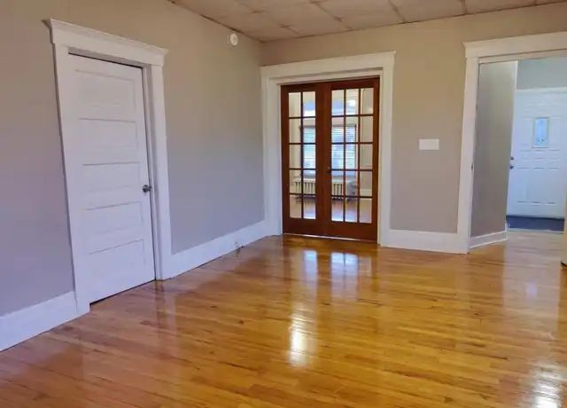 Property at 205 Cedar St, Wyandotte, MI, 48192, 2 beds, 1 bath, [object Object]