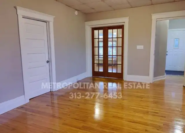 Property at 205 Cedar St, Wyandotte, MI, 48192, 2 beds, 1 bath, [object Object]