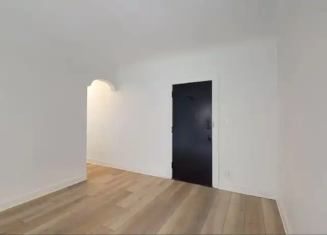 Property at Overlook Manor - 2431 Overlook Rd, Cleveland, OH, 44106, 1 bed, 1 bath, [object Object]
