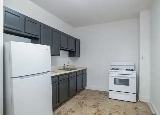 Property at Overlook Manor - 2431 Overlook Rd, Cleveland, OH, 44106, 1 bed, 1 bath, [object Object]
