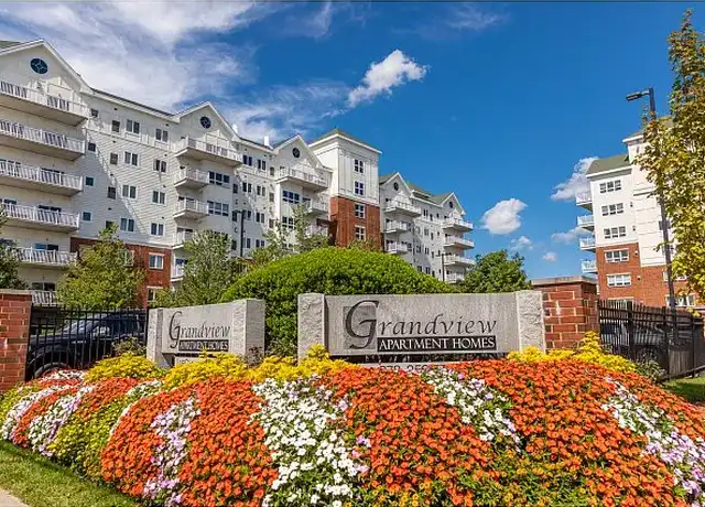 Property at Grandview Apartments - 525 Pawtucket Blvd, Lowell, MA, 01854, 2 beds, 2 baths, [object Object]
