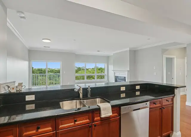Photo of 525 Pawtucket Blvd, Lowell, MA 01854
