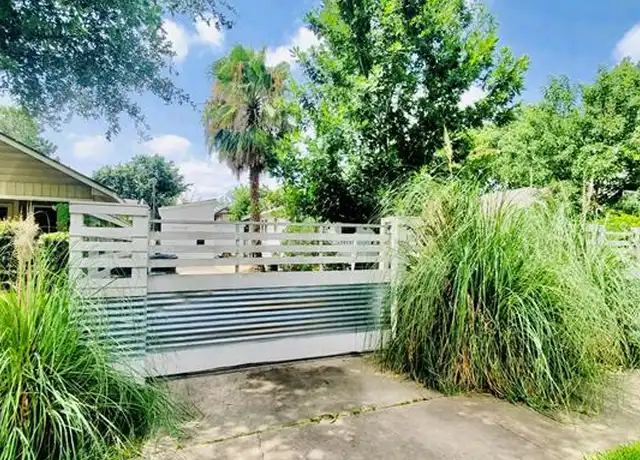 Property at 728 W 21st St, Houston, TX, 77008, 2 beds, 2 baths, [object Object]
