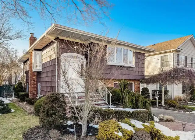 Property at 193 E Shore Dr, Massapequa, NY, 11758, 4 beds, 2 baths, [object Object]