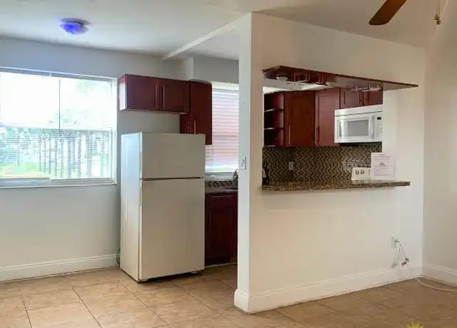 Property at 1065 N Atlantic Ave, Daytona Beach, FL, 32118, 1 bed, 1 bath, [object Object]