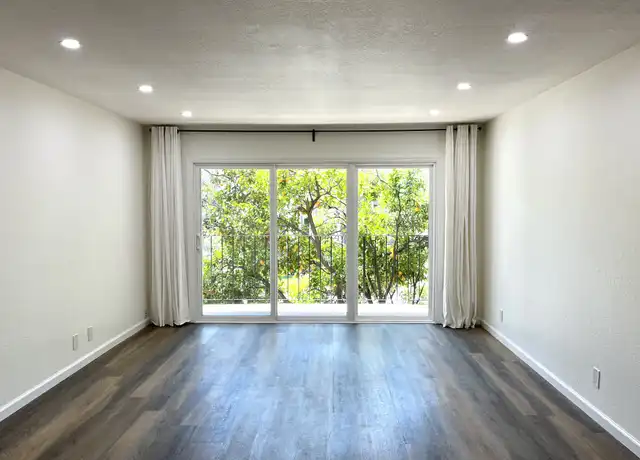 Property at 250 Elm St Unit 15, San Mateo, CA, 94401, 1 bed, 1 bath, [object Object]