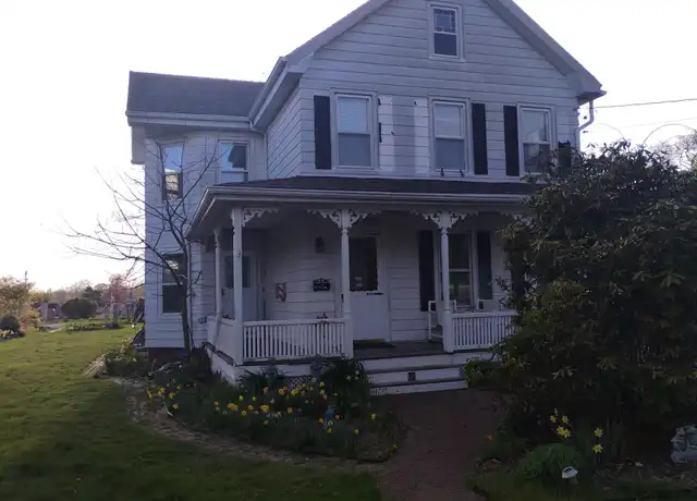 Property at 68 Jennings Ave, Patchogue, NY, 11772, 2 beds, 1 bath, [object Object]