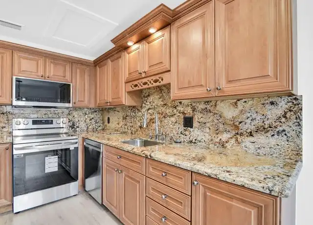 Property at 8807 Bella Vista Dr, Boca Raton, FL, 33433, 2 beds, 2 baths, [object Object]