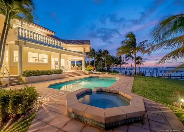 Property at 901 SE Riverside Dr, Stuart, FL, 34994, 4 beds, 4.5 baths, [object Object]
