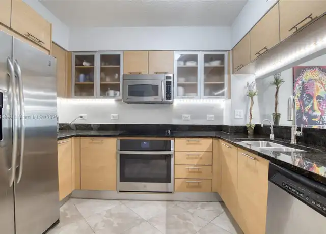 Property at 31 SE 5th St #1907, Miami, FL, 33131, 1 bed, 1 bath, [object Object]