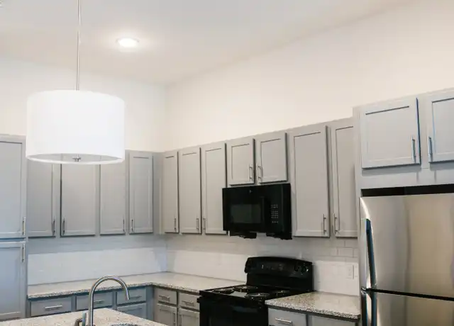 Property at Hillside Flats Apartments - 500 Hillside Ct, Nashville, TN, 37203, 1-2 bed, 1-2 bath, [object Object]