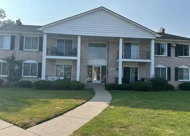 Property at 13900 Camelot Dr, Sterling Heights, MI, 48312, 2 beds, 1.5 baths, [object Object]