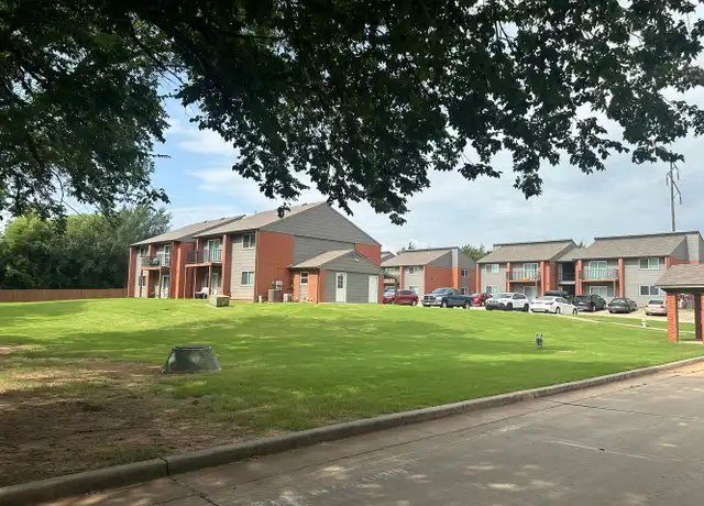 Property at Country Grove Apartments - 4204 N Harrison St, Shawnee, OK, 74804, 1 bed, 1 bath, [object Object]