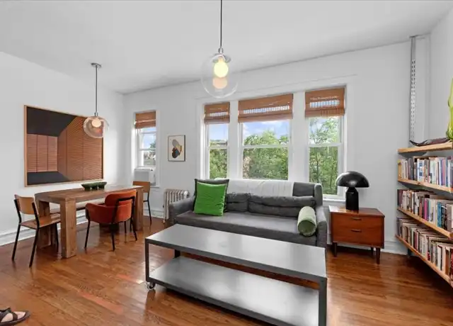 Property at 4862 N Ashland Ave, Chicago, IL, 60640, 2 beds, 1 bath, [object Object]