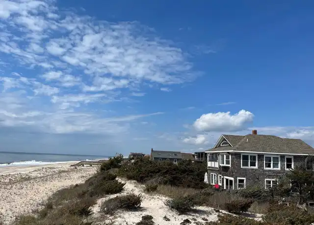 Property at 860 Ocean View Walk, Bay Shore, NY, 11706, 7 beds, 3 baths, [object Object]