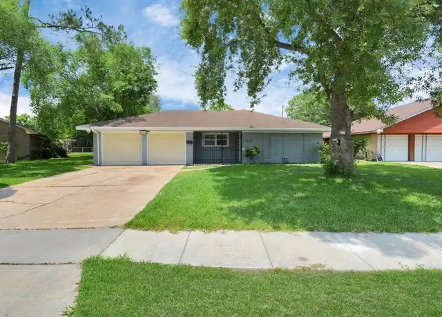 Property at 5822 Heatherbloom Dr, Houston, TX, 77085, 3 beds, 2 baths, [object Object]