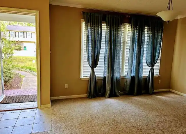 Property at 921 Hemingway Rd, Stone Mountain, GA, 30088, 3 beds, 2 baths, [object Object]