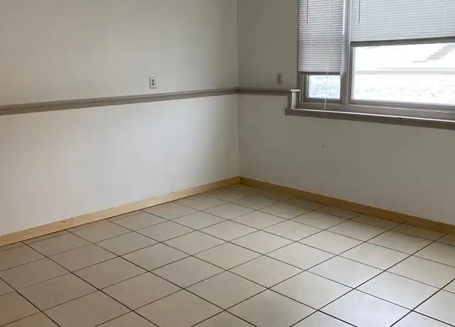 Property at 305 Melody Ln, Marshalltown, IA, 50158, 2 beds, 1 bath, [object Object]
