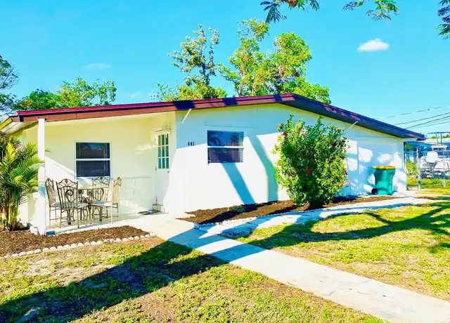 Property at 441 Sharon Cir, Port Charlotte, FL, 33952, 5 beds, 2 baths, [object Object]