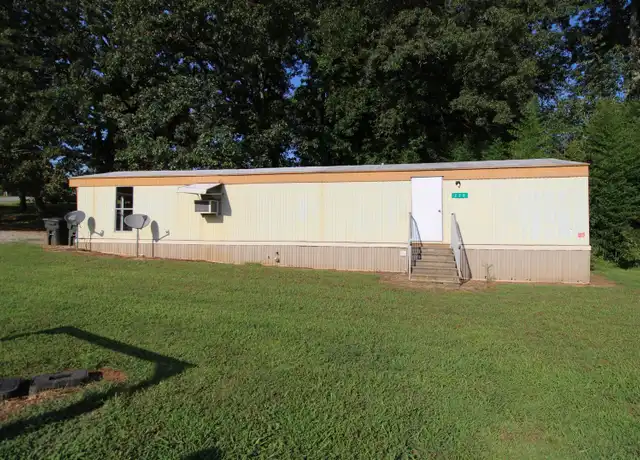 Property at 228 Cameron Cir, Muscle Shoals, AL, 35661, 2 beds, 1 bath, [object Object]