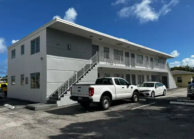 Property at 360 SE 12th Ave Unit 2, Deerfield Beach, FL, 33441, 1 bed, 1 bath, [object Object]