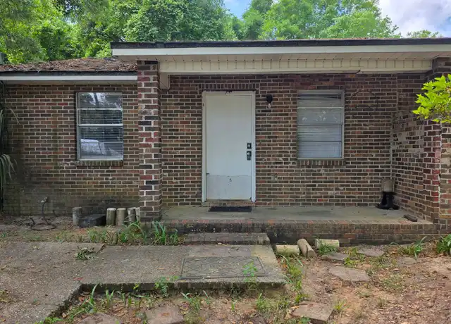 Property at 6710 Gulley Ln, Pensacola, FL, 32505, 2 beds, 1 bath, [object Object]