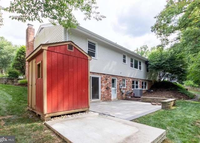 Photo of 7124 Dryburgh Ct, Springfield, VA 22152