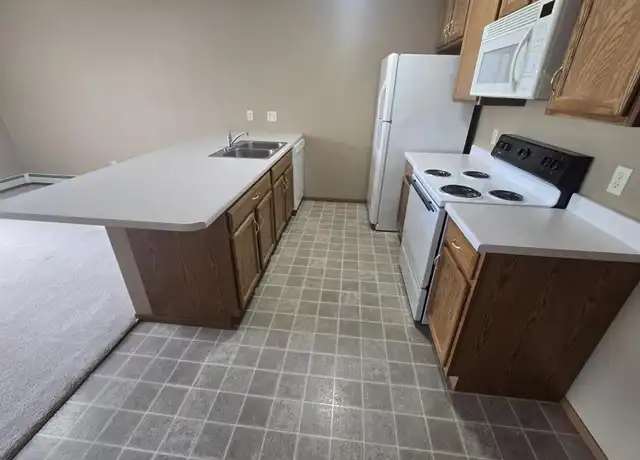Property at 917 S Newcomb Ave Unit 209, Sioux Falls, SD, 57106, 1 bed, 1 bath, [object Object]