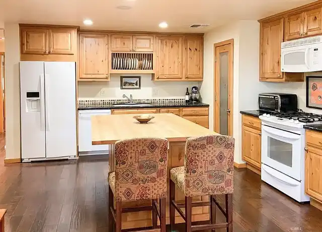 Property at 184 Crowley Lake Dr, Crowley Lake, CA, 93546, 4 beds, 3 baths, [object Object]